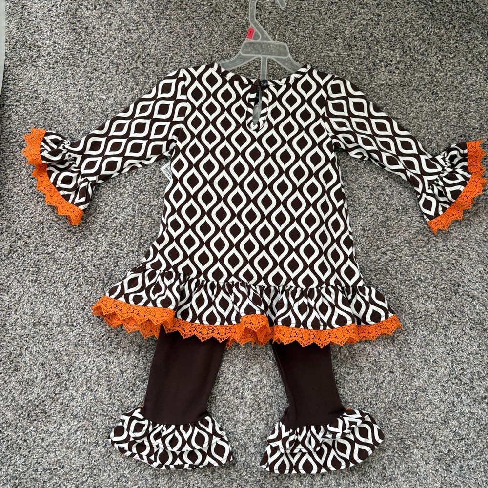 Girls Pumpkin Ruffle Outfit - Picture 2 of 3